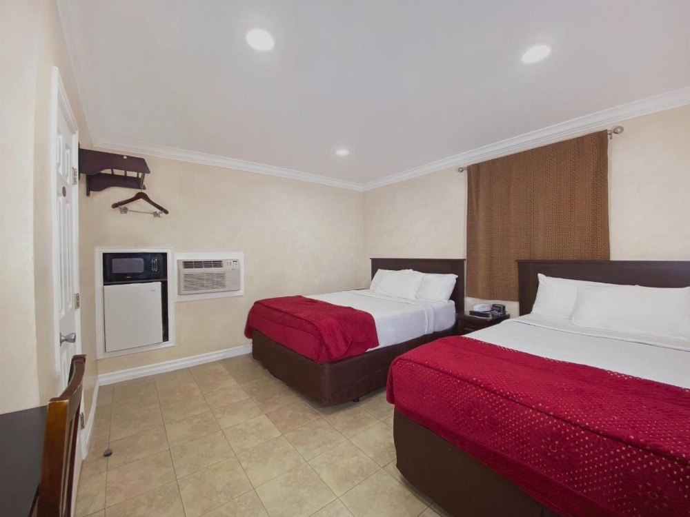 Nite Inn at Universal City - Walking Distance to Universal Studios Hollywood