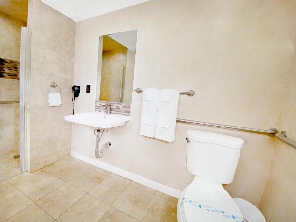 Nite Inn at Universal City - Walking Distance to Universal Studios Hollywood image 69